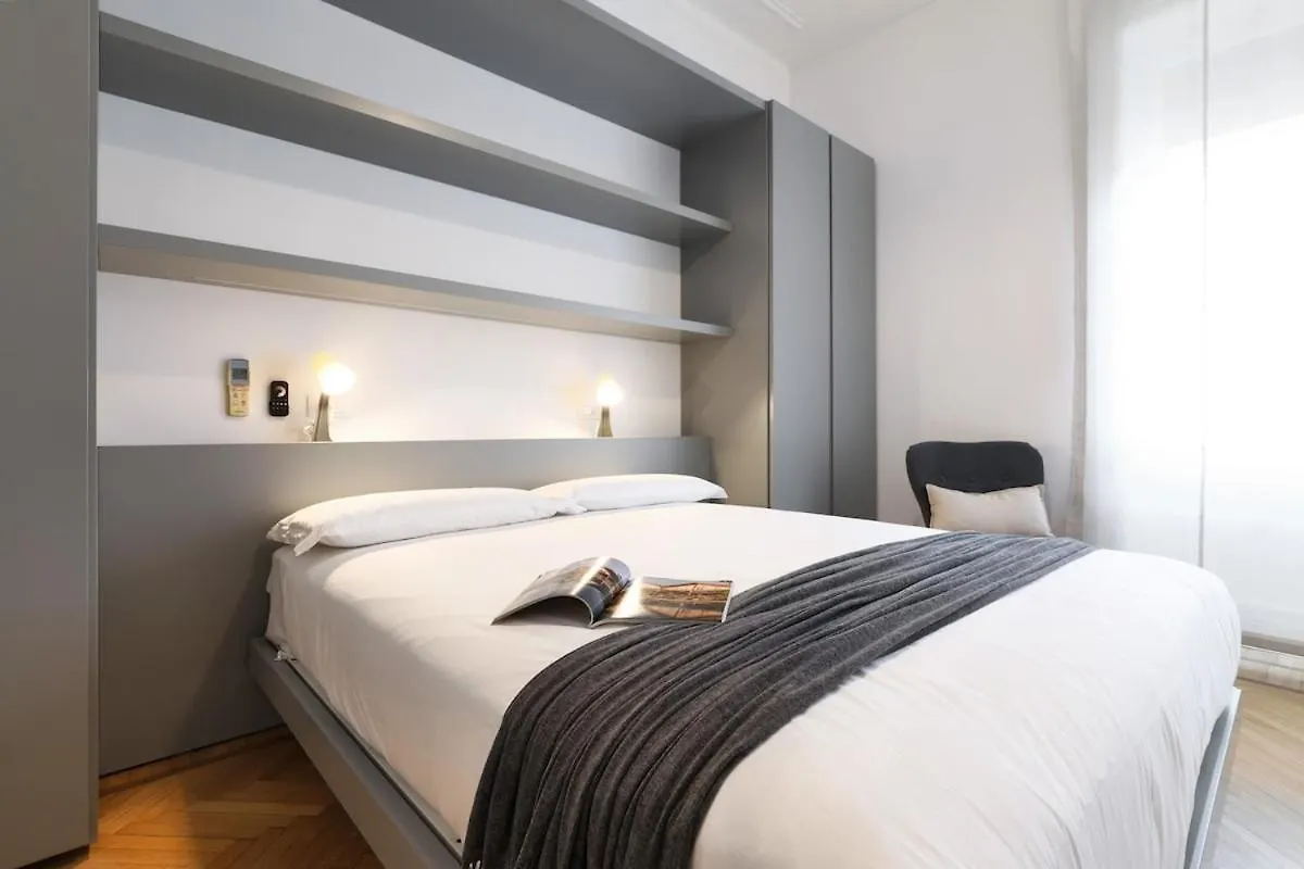 Light and Style in the Heart of Milan Apartment