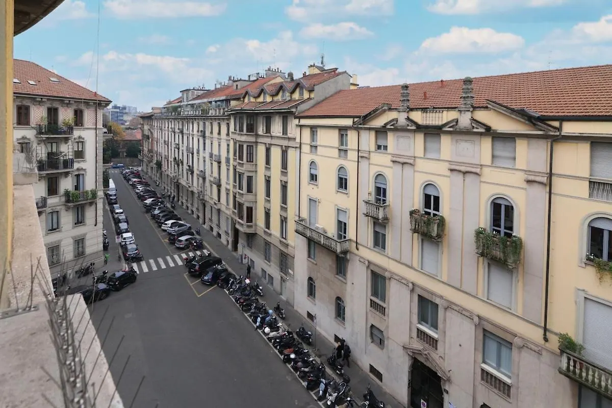 Light and Style in the Heart of Milan Apartment