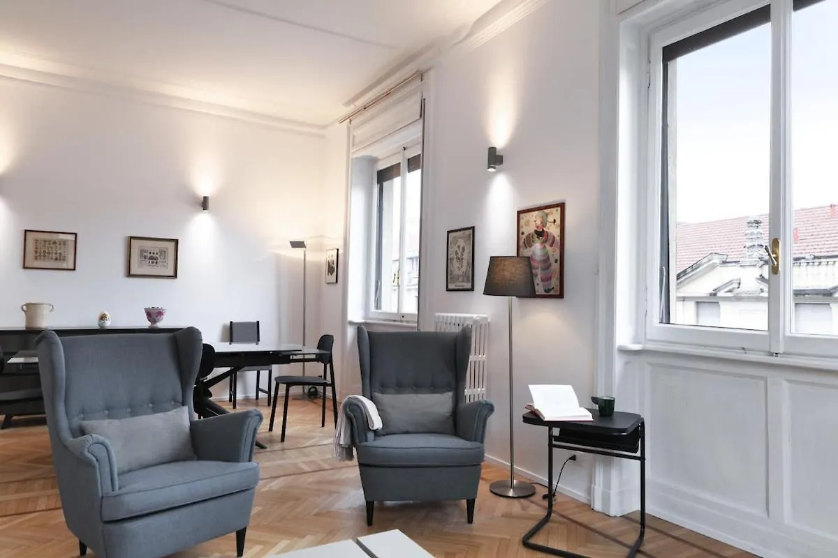 Light and Style in the Heart of Milan Apartment Italy