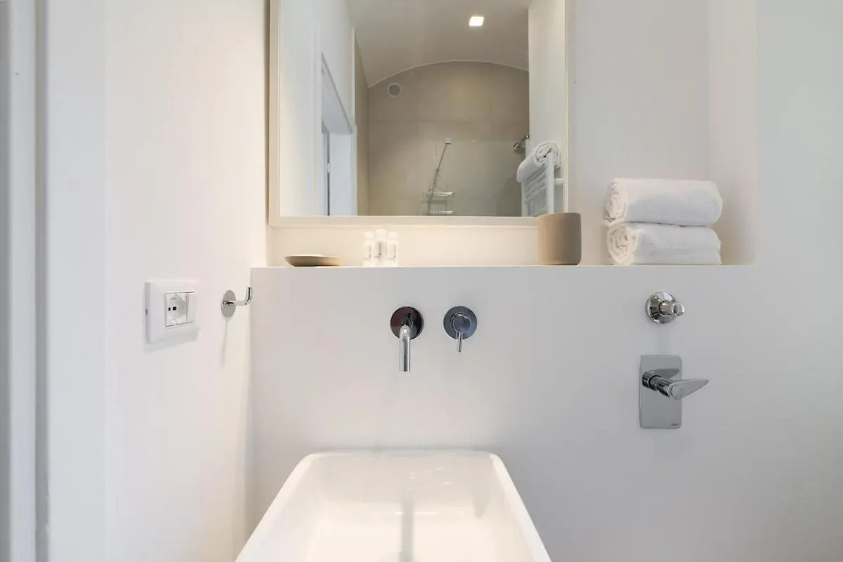 Light and Style in the Heart of Milan Apartment Italy