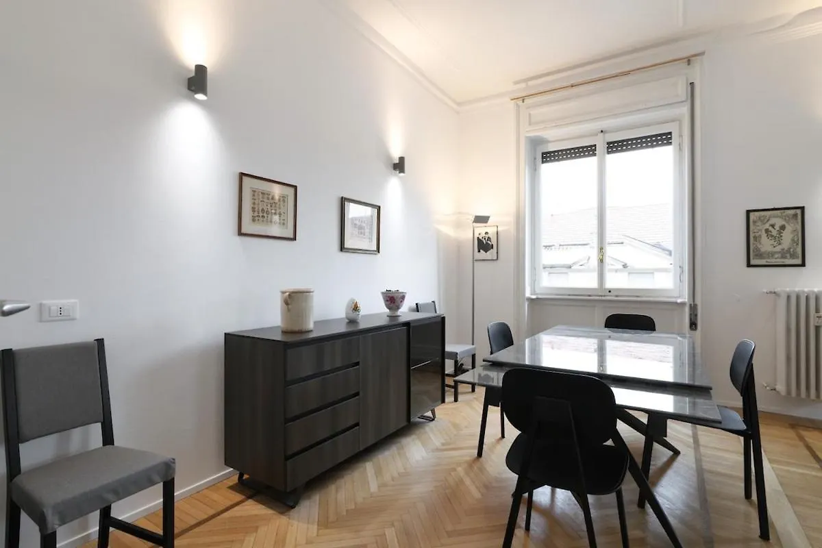 Light and Style in the Heart of Milan Apartment Italy