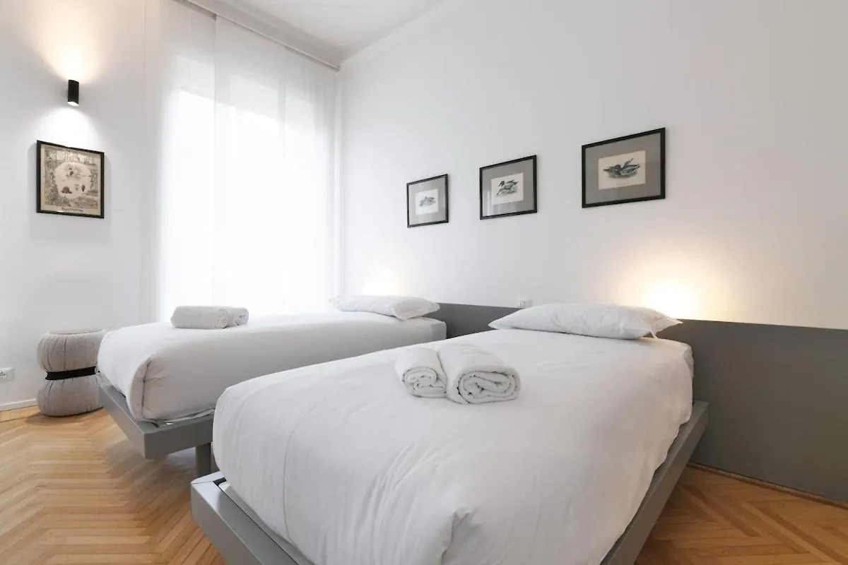 Light and Style in the Heart of Milan Apartment